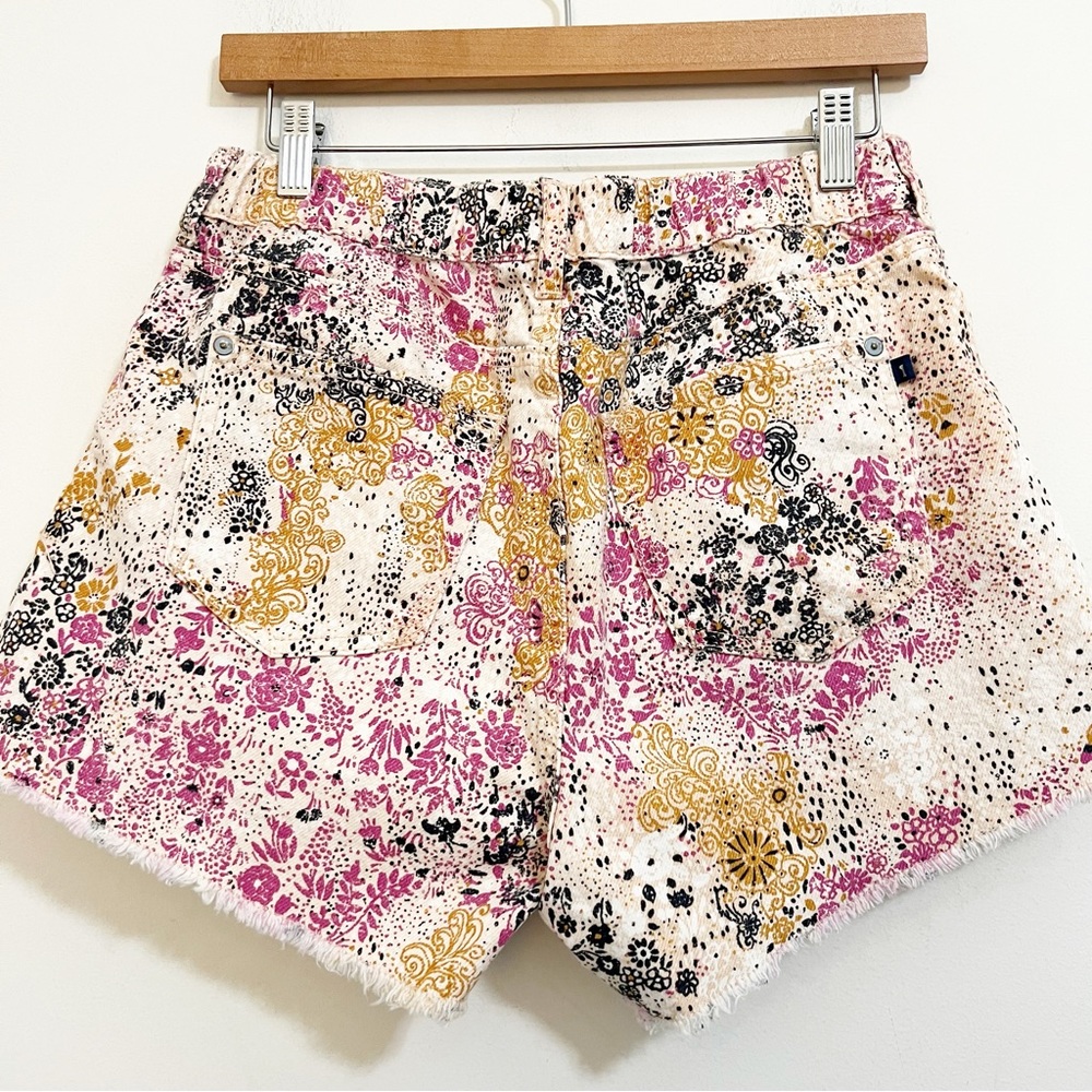 Anthropologie Pilcro Scrunchie Shorts - Picture 3 of 10